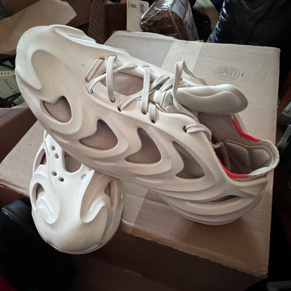 Adidas  Adifom Q foam